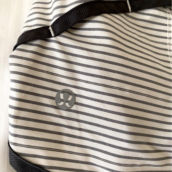 Lululemon Women’s Shorts - Picture 4 of 5